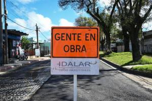 Trabajos de pavimentación en Carlos de la Vega