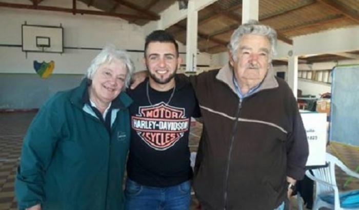 José Mujica y Lucía Topolansky también se acercaron a votar