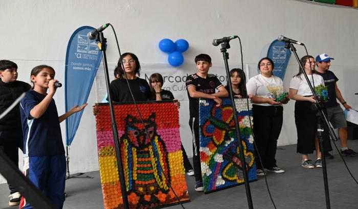 El pasado jueves 9 de octubre se realizó la décima Estudiantina del Oeste en el Mercado Victoria