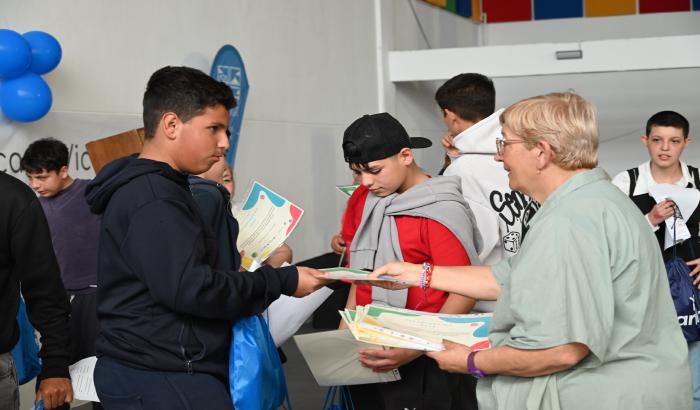El pasado jueves 9 de octubre se realizó la décima Estudiantina del Oeste en el Mercado Victoria